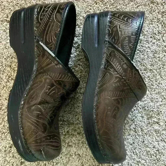 DANSKO Paisley Engraved Brown Leather Clogs - Picture 5 of 11